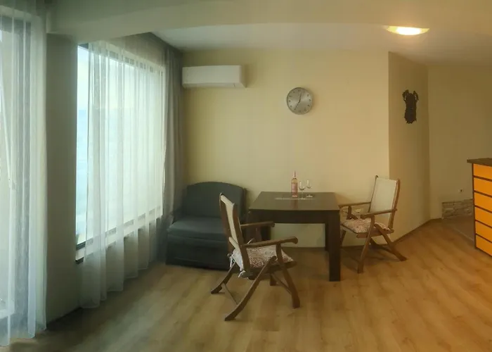 Harry In Apartment *